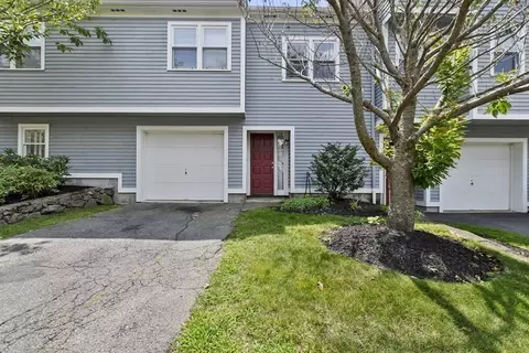 11 Griswold Dr #1B, Salem, MA 01970
