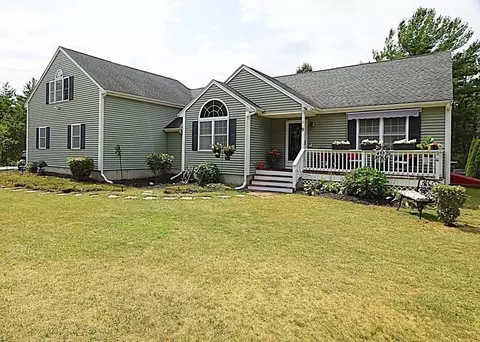 9 Sarahbeth Ln, Wareham, MA 02571 photo 1