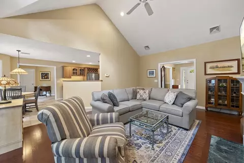 106 Tearall Rd, Raynham, MA 02767 photo 8