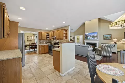106 Tearall Rd, Raynham, MA 02767 photo 10