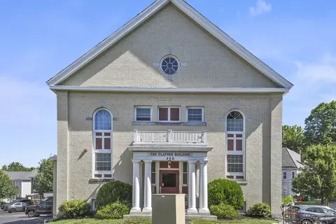 200 Rogers St #5, Lowell, MA 01852