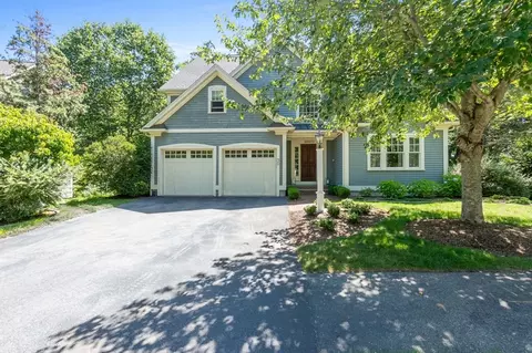 30 Partridgeberry Pl, Ipswich, MA 01938