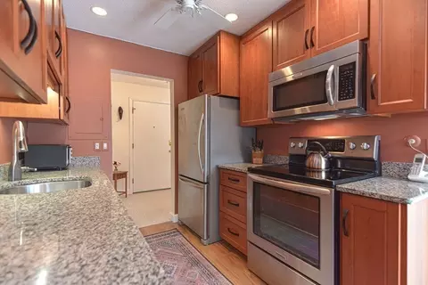 1210 Greendale Ave #341, Needham, MA 02492