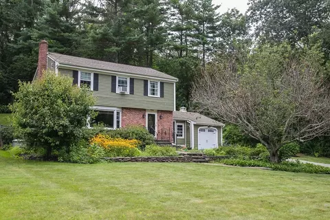 795 Johnson St, North Andover, MA 01845