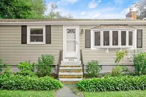 396 W Chestnut St, Brockton, MA 02301