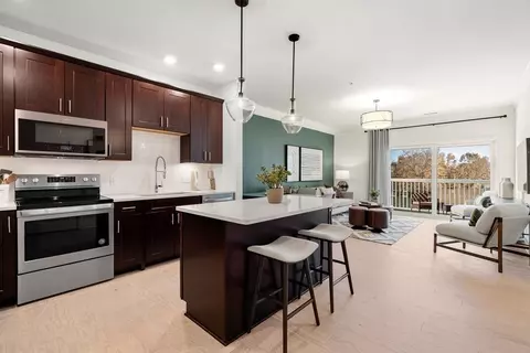 280 Martins Lndg #111, North Reading, MA 01864