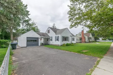 22 Glencoe St, Springfield, MA 01104 photo 38