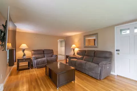 22 Glencoe St, Springfield, MA 01104 photo 15