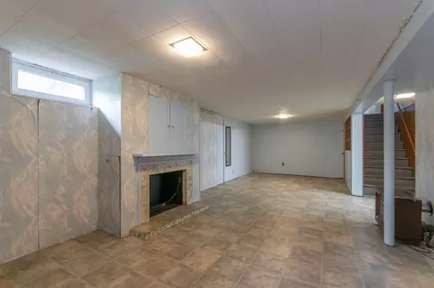 22 Glencoe St, Springfield, MA 01104 photo 24