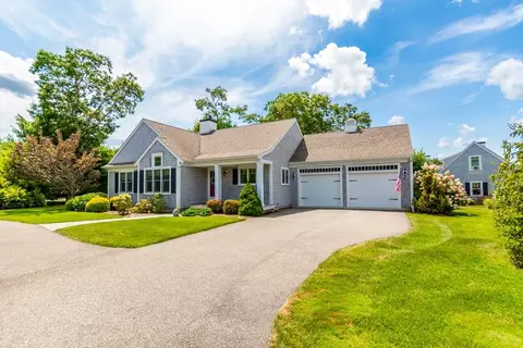 7 Spring Brook Ln, Barnstable, MA 02635