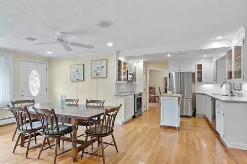 5 Locksley Rd, Danvers, MA 01923 photo 12