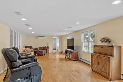 5 Locksley Rd, Danvers, MA 01923 photo 18
