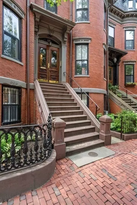 12 Greenwich Park #1, Boston, MA 02118