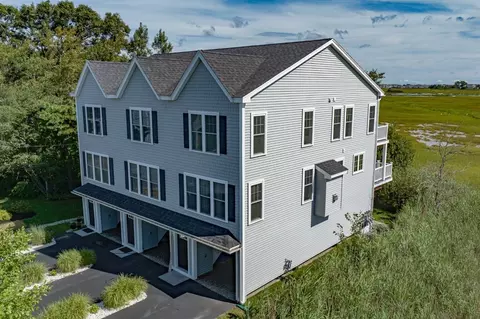 45 Old County Rd #3, Salisbury, MA 01952
