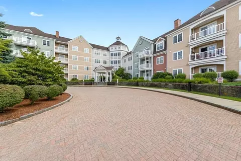 6 Woodman Way #120, Newburyport, MA 01950
