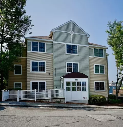 48 Federal St #102, Beverly, MA 01915
