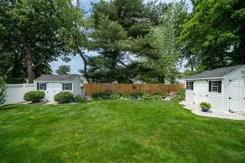 26 Peekskill Ave, Springfield, MA 01129 photo 8