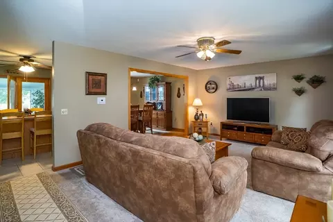 26 Peekskill Ave, Springfield, MA 01129 photo 15