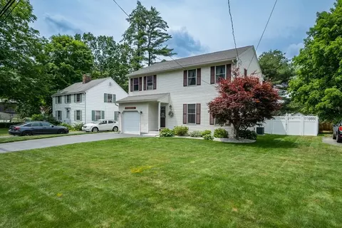 26 Peekskill Ave, Springfield, MA 01129 photo 2