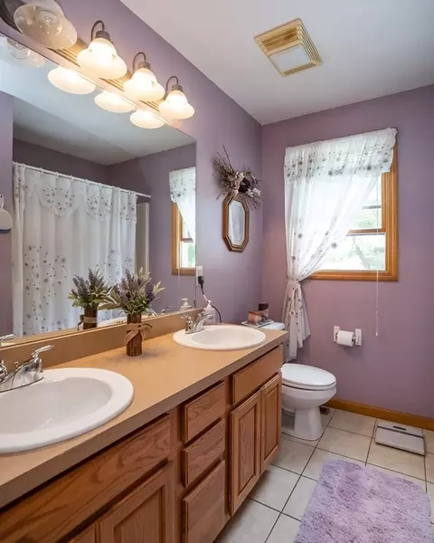 26 Peekskill Ave, Springfield, MA 01129 photo 38