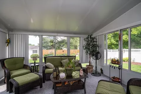 26 Peekskill Ave, Springfield, MA 01129 photo 28