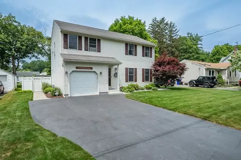 26 Peekskill Ave, Springfield, MA 01129 photo 3