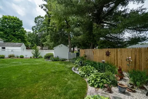 26 Peekskill Ave, Springfield, MA 01129 photo 12