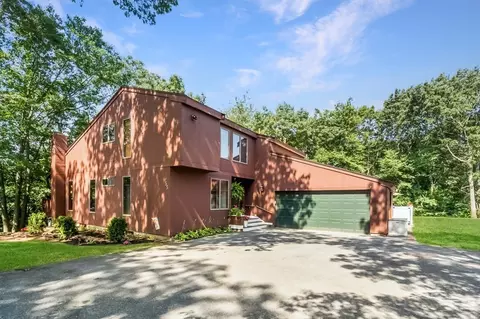 55 Ladd Hill Rd, Lynn, MA 01904