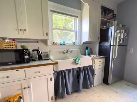 59 Gregory St, Marblehead, MA 01945 photo 13