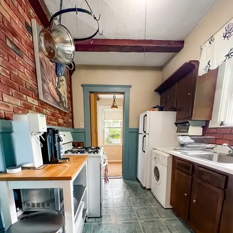 59 Gregory St, Marblehead, MA 01945 photo 8