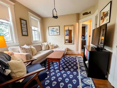 59 Gregory St, Marblehead, MA 01945 photo 4