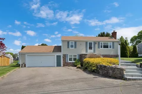 111 Knott Ave, Sandwich, MA 02563