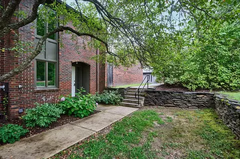 18 Webster Ct #18, Amherst, MA 01002