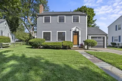 55 Sealund Rd, Quincy, MA 02171