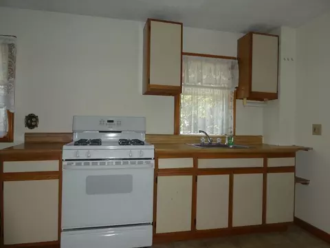 8 Shore Ave, Wareham, MA 02571 photo 6