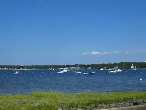 8 Shore Ave, Wareham, MA 02571 photo 18