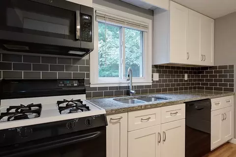 21 Cedar Cir, Townsend, MA 01469 photo 4