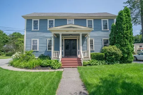 233 Main St #2R, Lancaster, MA 01523