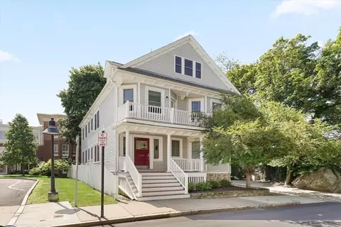 566 Heath St #3, Brookline, MA 02467
