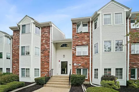 122 Tall Oaks Dr #W, Weymouth, MA 02190