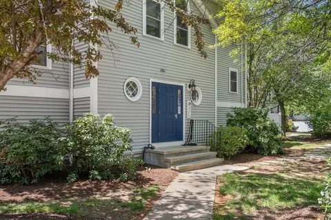 29 Harrison St #E, Boston, MA 02131