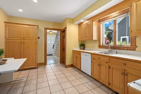 116 John St, Reading, MA 01867 photo 16