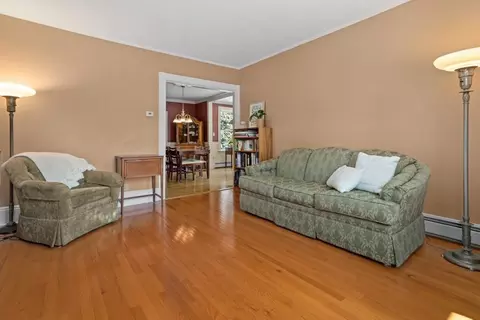 116 John St, Reading, MA 01867 photo 5