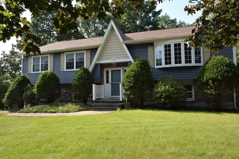 51 Nina Dr, Tewksbury, MA 01876