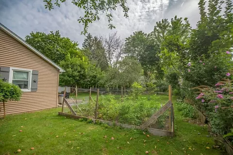 165 Bacon Rd, Springfield, MA 01119 photo 4