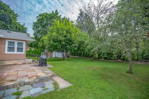 165 Bacon Rd, Springfield, MA 01119 photo 5