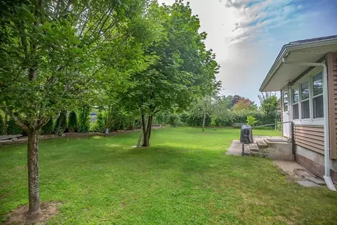 165 Bacon Rd, Springfield, MA 01119 photo 9