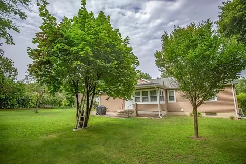 165 Bacon Rd, Springfield, MA 01119 photo 8
