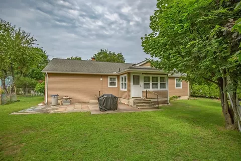 165 Bacon Rd, Springfield, MA 01119 photo 7