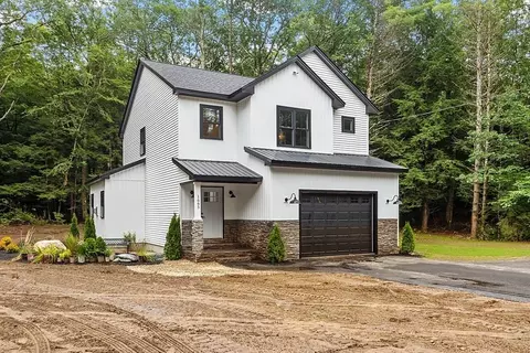 1665 W Royalston Rd, Athol, MA 01331